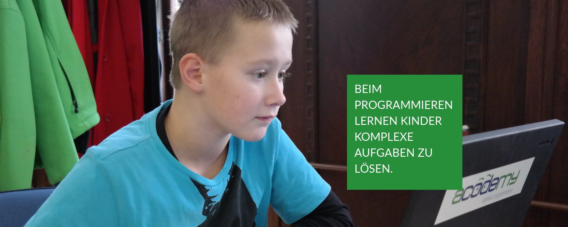 Beim Programmieren lernen Kinder komplexe Aufgaben zu lösen